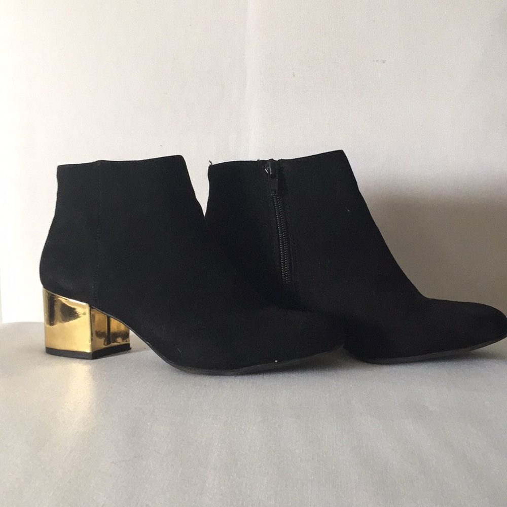 Black & gold ankle boots size 5